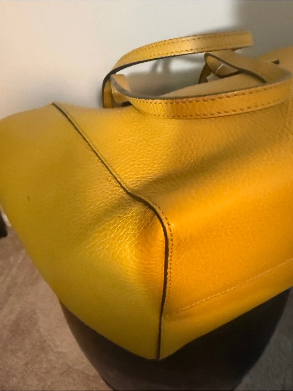 Gucci Large Swing Tote Yellow Pebbled Leather Made in Italy Authentic - Picture 6 of 15